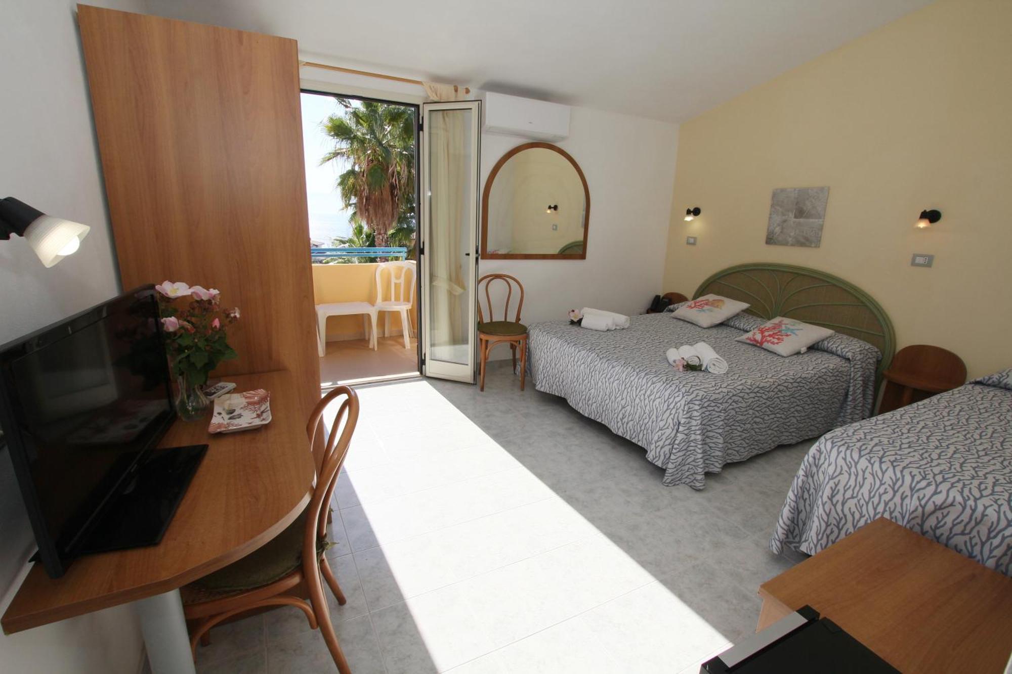 Hotel Grotticelle Capo Vaticano Εξωτερικό φωτογραφία